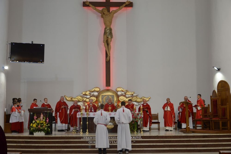 Odpust w parafii Podwyższenia Krzyża Świętego w Wałbrzychu