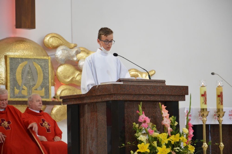 Odpust w parafii Podwyższenia Krzyża Świętego w Wałbrzychu