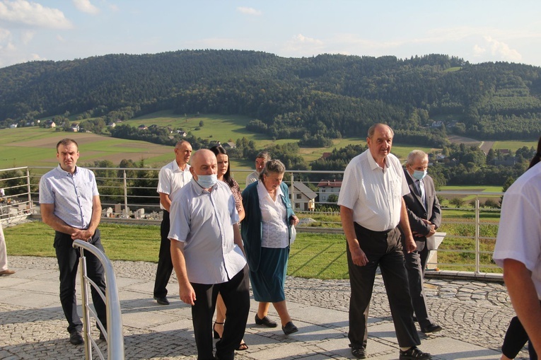 Mogilno. Błogosławieństwo organów i żyrandoli