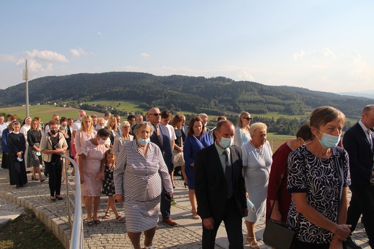 Mogilno. Błogosławieństwo organów i żyrandoli