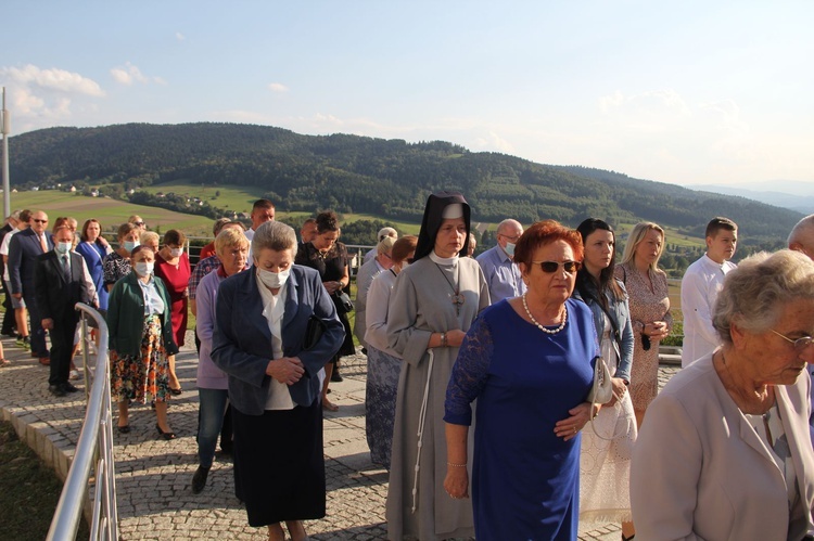 Mogilno. Błogosławieństwo organów i żyrandoli