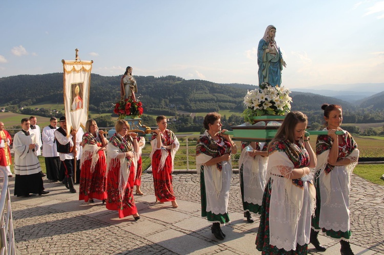 Mogilno. Błogosławieństwo organów i żyrandoli