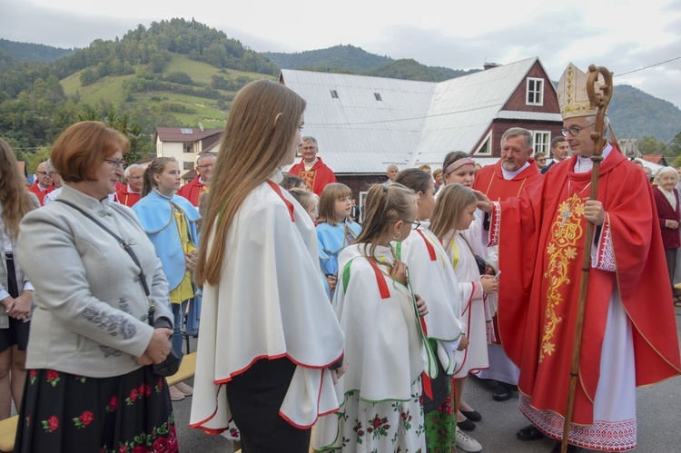 Ochotnica Dolna. Poświęcenie placu pod budowę nowego kościoła