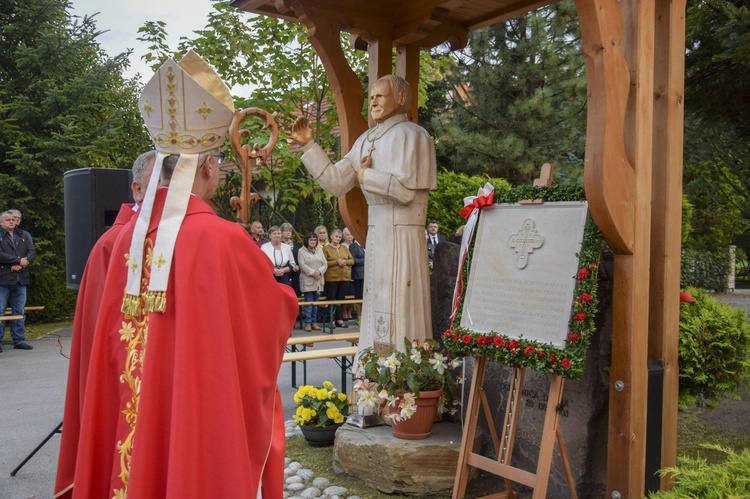 Ochotnica Dolna. Poświęcenie placu pod budowę nowego kościoła