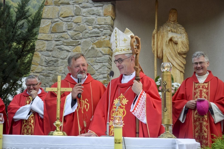 Ochotnica Dolna. Poświęcenie placu pod budowę nowego kościoła