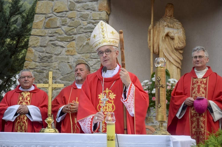 Ochotnica Dolna. Poświęcenie placu pod budowę nowego kościoła