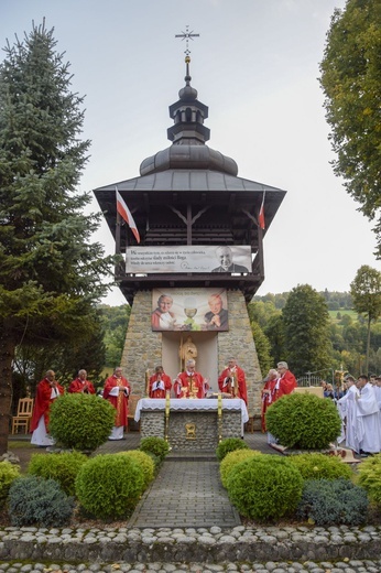 Ochotnica Dolna. Poświęcenie placu pod budowę nowego kościoła