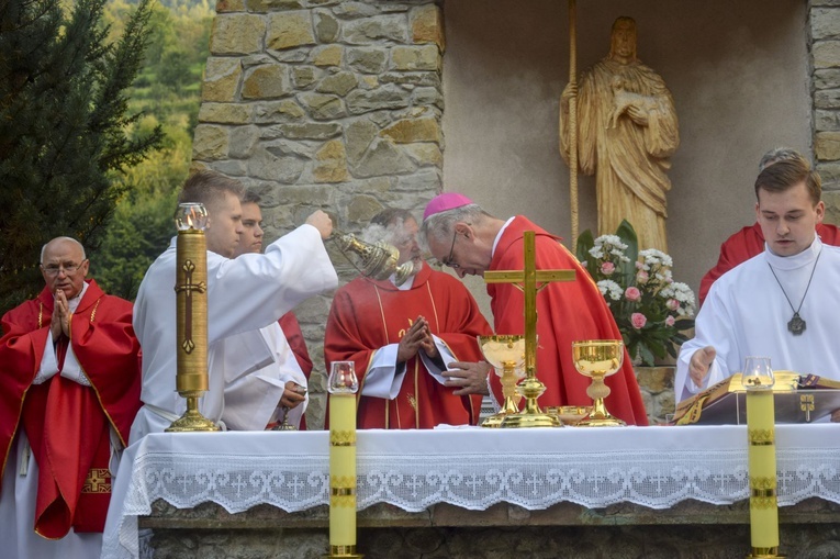 Ochotnica Dolna. Poświęcenie placu pod budowę nowego kościoła