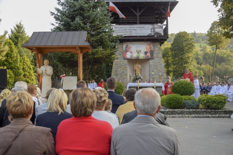 Ochotnica Dolna. Poświęcenie placu pod budowę nowego kościoła