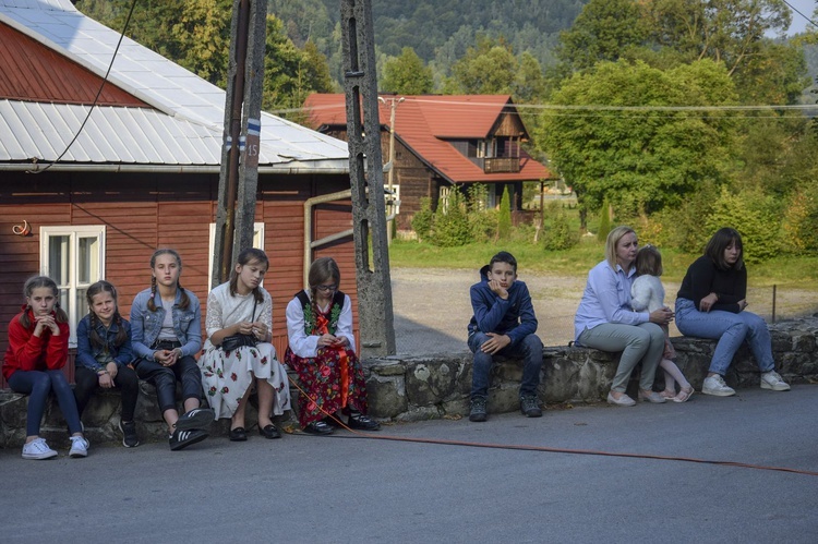 Ochotnica Dolna. Poświęcenie placu pod budowę nowego kościoła