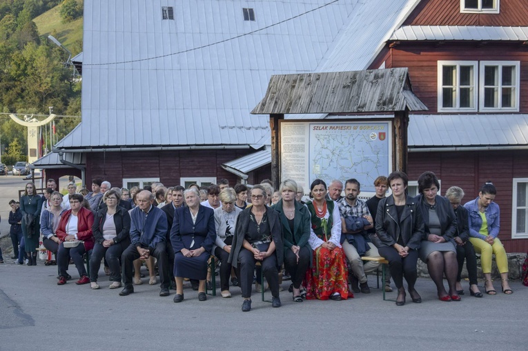 Ochotnica Dolna. Poświęcenie placu pod budowę nowego kościoła