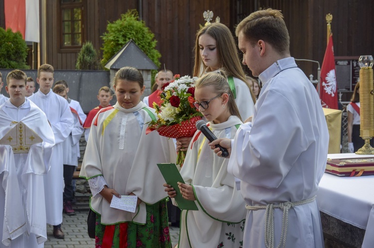 Ochotnica Dolna. Poświęcenie placu pod budowę nowego kościoła