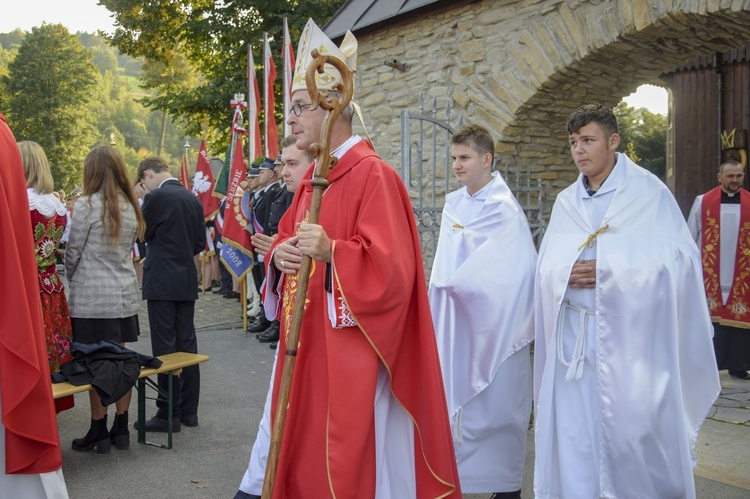 Ochotnica Dolna. Poświęcenie placu pod budowę nowego kościoła