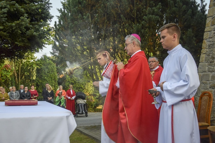 Ochotnica Dolna. Poświęcenie placu pod budowę nowego kościoła