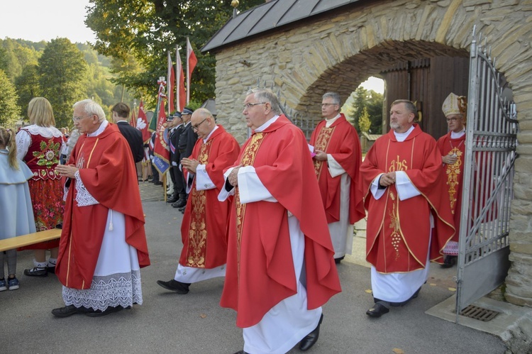 Ochotnica Dolna. Poświęcenie placu pod budowę nowego kościoła