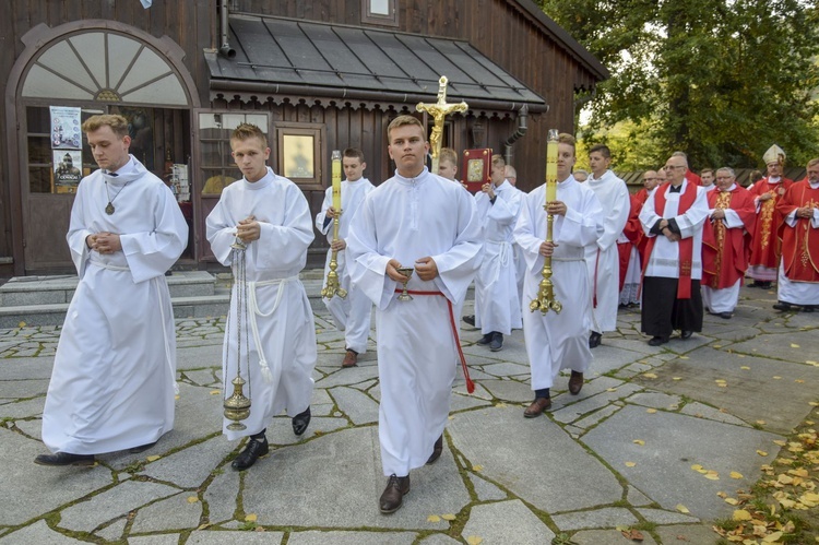 Ochotnica Dolna. Poświęcenie placu pod budowę nowego kościoła