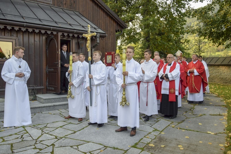 Ochotnica Dolna. Poświęcenie placu pod budowę nowego kościoła