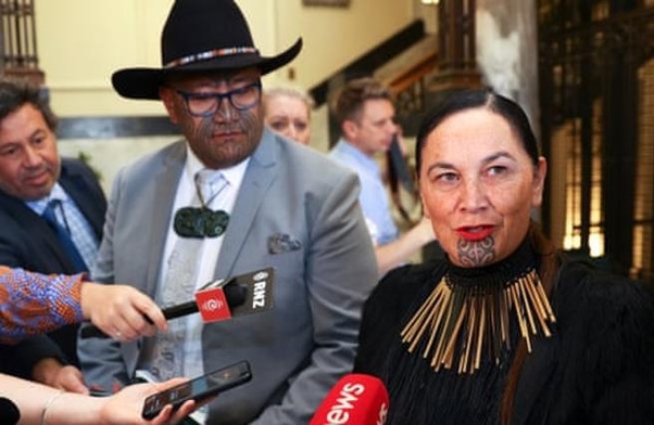 Liderzy partii maoryskiej Rawiei Waititi i Debbie Ngarewa-Packer.