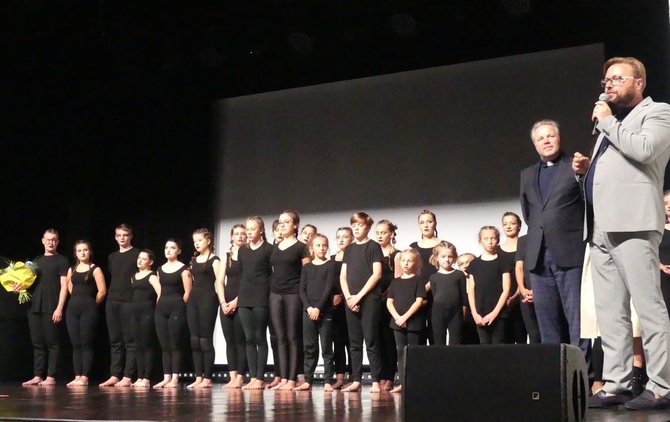 Nowy spektakl Teatru Tańca "Szofar" Fundacji Drachma: "Bezprawie"