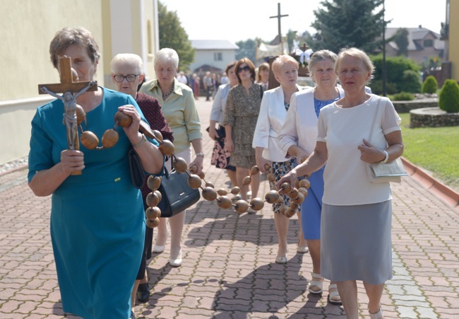 Poświęcenie krzyża niepodległości