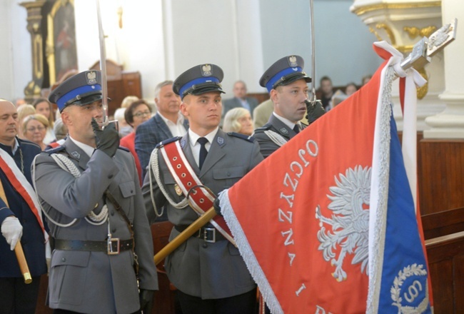 Poświęcenie krzyża niepodległości