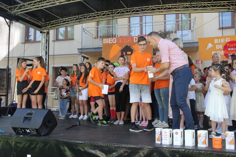 Gmina Łużna. Bieg dla domu