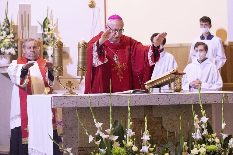 Bierzmowani w parafii św. Krzysztofa na Piaskach