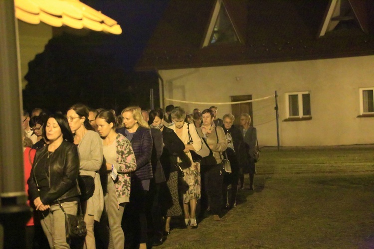 Procesja z Maryją z Kibeho