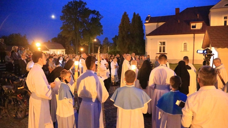 Procesja z Maryją z Kibeho