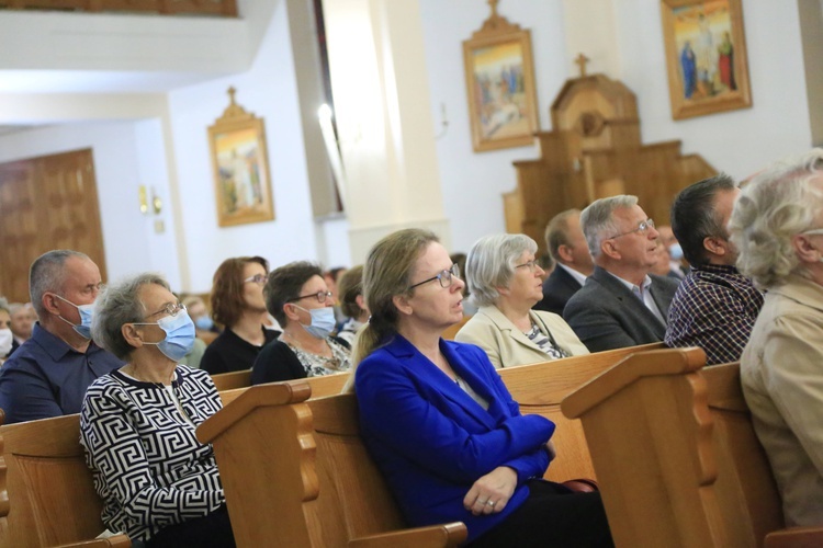 Procesja z Maryją z Kibeho