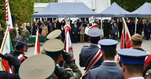 W Gorzowie Wlkp. oddali hołd Sybirakom i ofiarom zbrodni katyńskiej