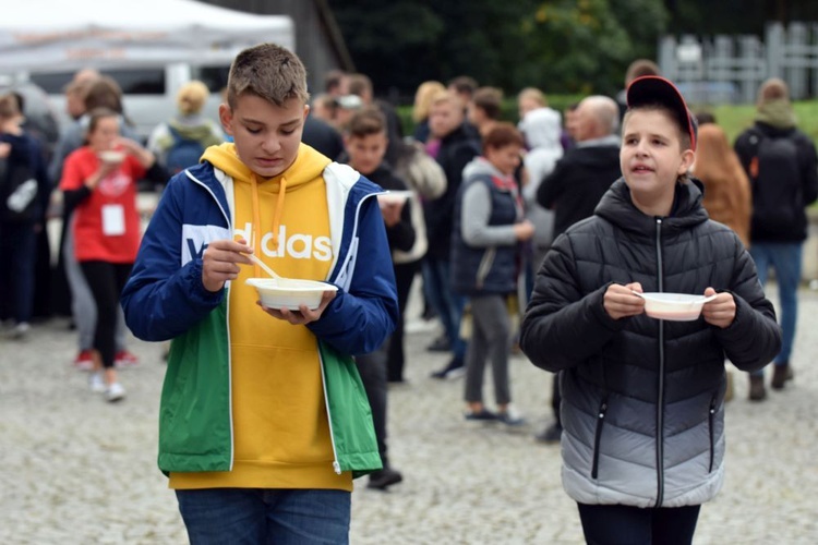 Light for Life 2021. Do szczęścia potrzeba...