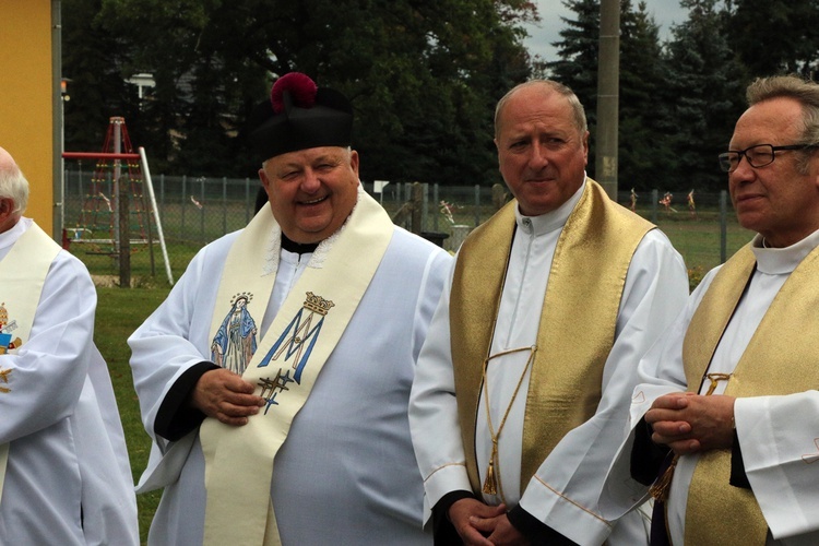 Konsekracja kościoła filialnego pw. Jana Pawła II w Pruszowicach