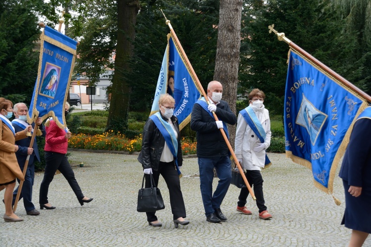 20-lecie Apostolstwa Dobrej Śmierci w parafii MBWW w Kluczborku