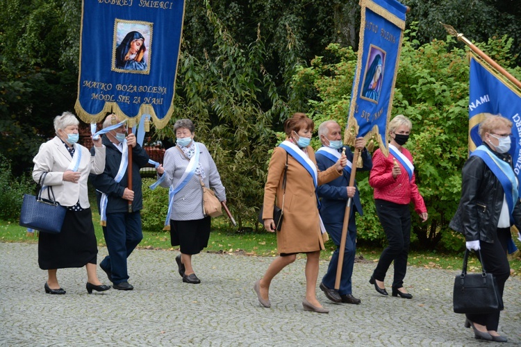 20-lecie Apostolstwa Dobrej Śmierci w parafii MBWW w Kluczborku