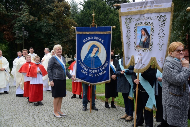 20-lecie Apostolstwa Dobrej Śmierci w parafii MBWW w Kluczborku