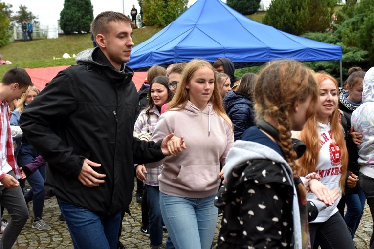 Light for Life 2021. Belgijka i strefy młodych