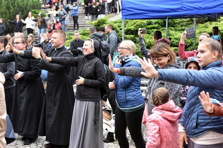 Light for Life 2021. 10 godzin produkcji szczęścia (wszystkie zdjęcia)