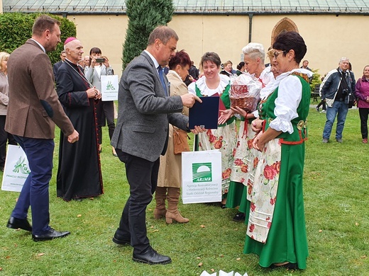Diecezjalne dożynki w Rudach