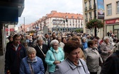 Procesja z relikwiami św. Stanisława i św. Doroty przez Wrocław