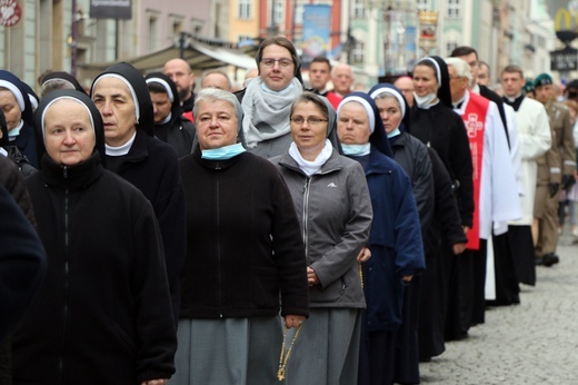 Procesja z relikwiami św. Stanisława i św. Doroty przez Wrocław