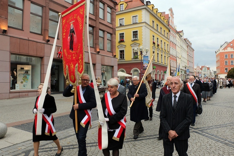 Procesja z relikwiami św. Stanisława i św. Doroty przez Wrocław