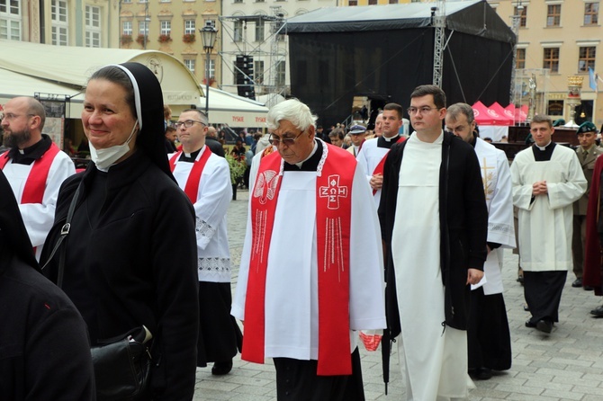 Procesja z relikwiami św. Stanisława i św. Doroty przez Wrocław