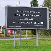 Oświęcim. Na drogach pojawiły się bilbordy o wadliwym prawie