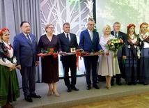 Podczas jubileuszowej gali przyznano również medale "Pro Masovia", dla zasłużonych na rzecz Mazowsza.