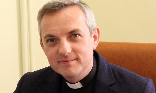 Nowy cykl rozważań prowadzi ks. Piotr Karpiński.