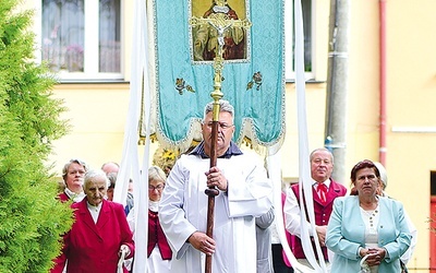 ◄	Po Mszy św., której przewodniczył ks. Wojciech Kotowicz, odbyła się procesja eucharystyczna.