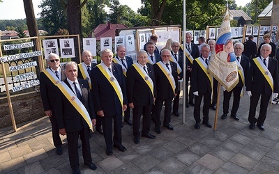 Suchedniowscy Rycerze Kolumba upamiętnili beatyfikację.