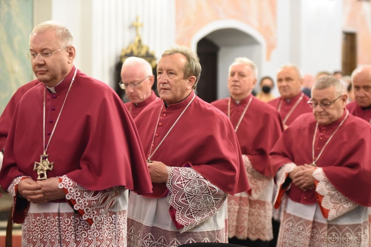 Kanonicy mieleckiej kapituły św. Mateusza.