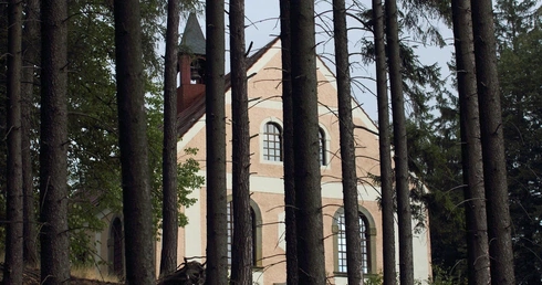 Zmartwychwstały kościół pw. św. Anny